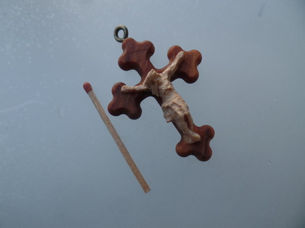 Olivenholz Barock-Kreuz, Kleeblattkreuz 5 cm mit Christus