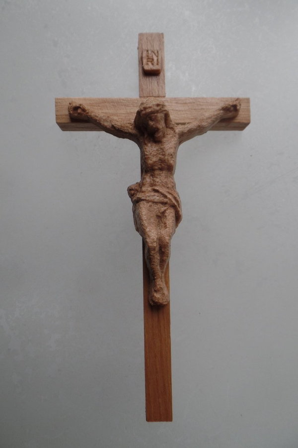 Holzkreuz geschnitzt 15 cm