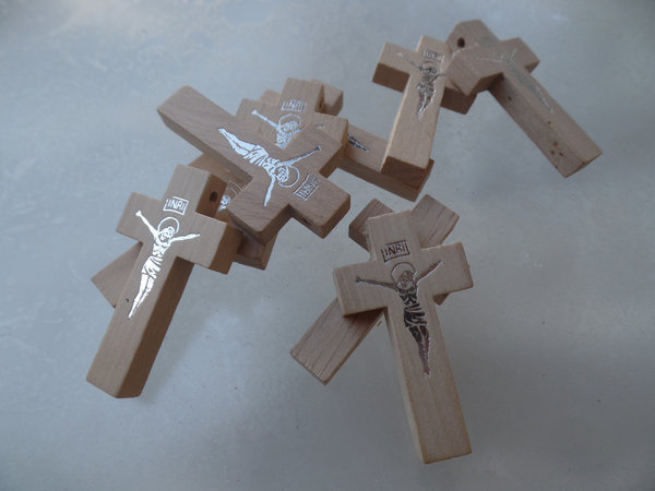 Rosenkranz-Holz-Kreuze 4,5 cm hell mit Christus L Prägung si